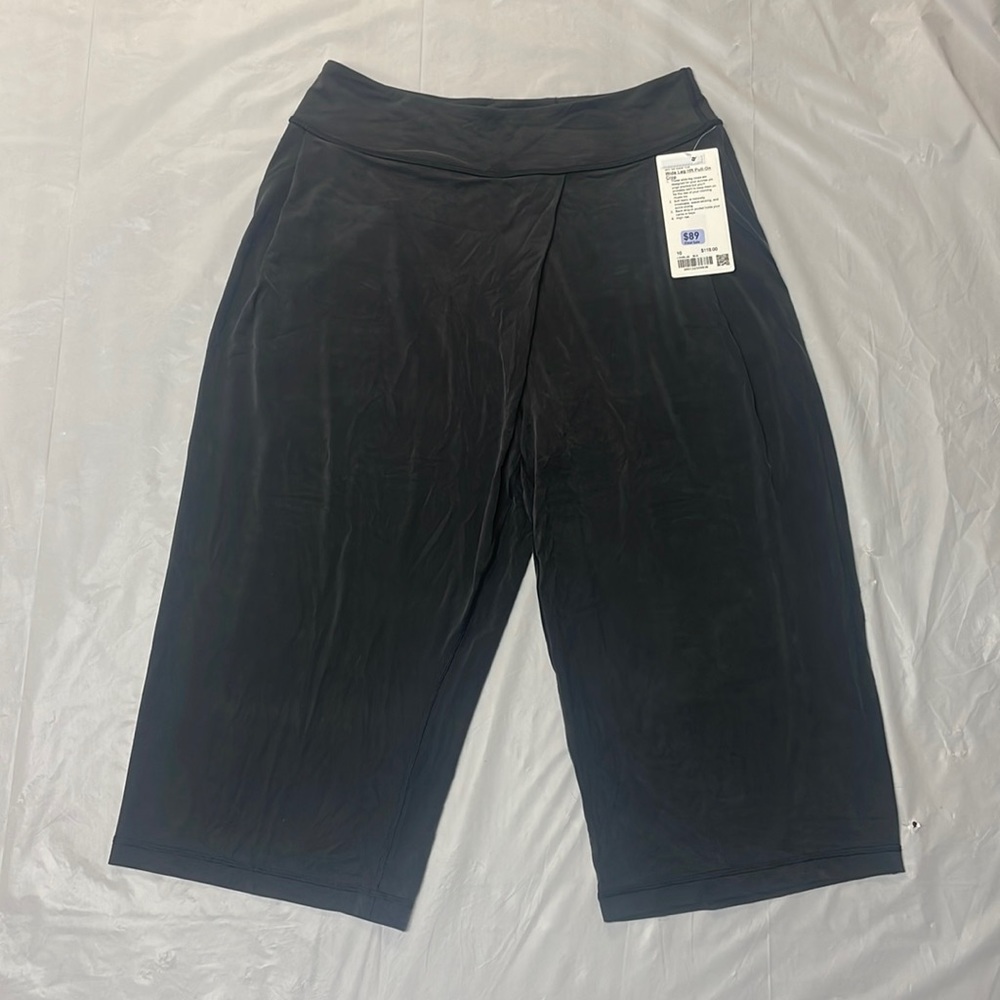Lululemon Wide Leg HR Pull-On Crop